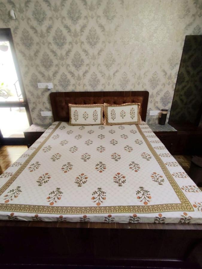 Sukh Sagar Hotel Jaipur Eksteriør billede