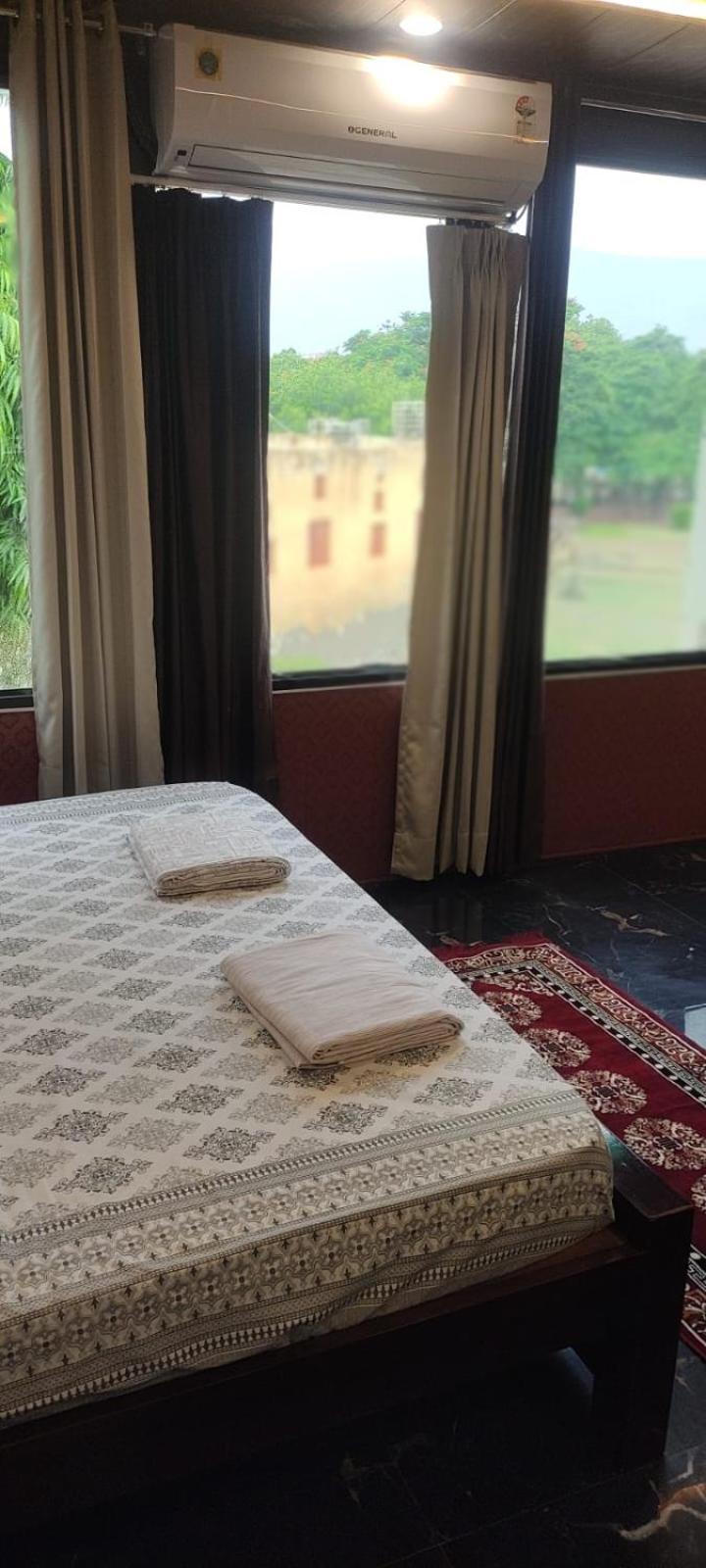 Sukh Sagar Hotel Jaipur Eksteriør billede